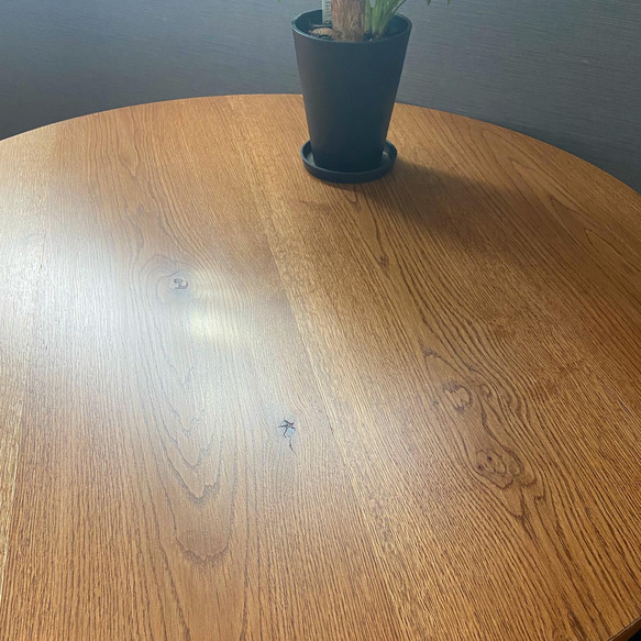 ヴィンテージ風 丸型ダイニングテーブル　一本脚　パーティーテーブル　ミーティングテーブル［ 定番品・受注生産 ］ cm 受注生産 天板は フシ キズ 割れ まで 刻み ご希望の場合は一度お問合せ下さい