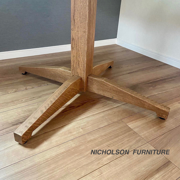 ヴィンテージ風 丸型ダイニングテーブル　一本脚　パーティーテーブル　ミーティングテーブル［ 定番品・受注生産 ］ cm 受注生産 天板は フシ キズ 割れ まで 刻み ご希望の場合は一度お問合せ下さい