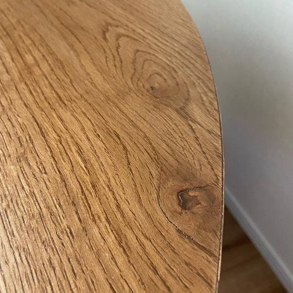 ヴィンテージ風 丸型ダイニングテーブル　一本脚　パーティーテーブル　ミーティングテーブル［ 定番品・受注生産 ］ cm 受注生産 天板は フシ キズ 割れ まで 刻み ご希望の場合は一度お問合せ下さい