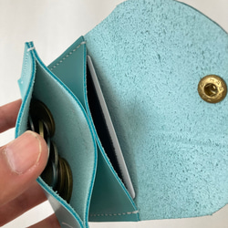 【スカイブルー】牛革で作ったマルチケース　ハンドメイド　総手縫い　コインケース　カードケース 1枚目の画像