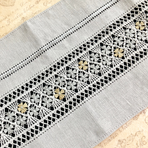 送料無料】A23. ドロンワーク 刺繍 ブックカバー リネン 文庫本サイズ
