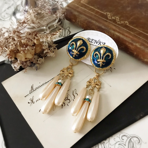 vintageボタンとパールの2way大ぶりイヤリング【ヴィンテージ・上品 