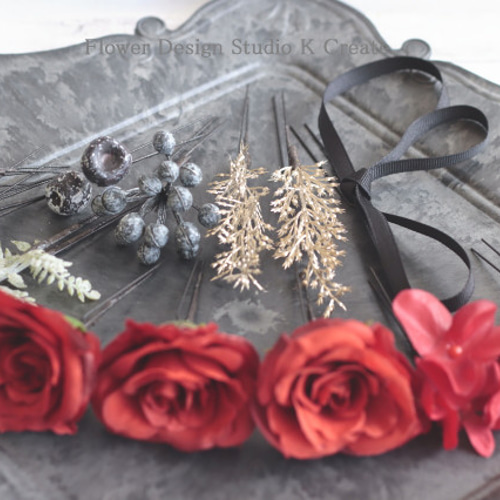 赤い薔薇と黒いリボンのヘッドドレス 髪飾り 成人式 卒業式 結婚式 赤