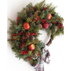 【早割クリスマス2022】小さい赤い木の実のクリスマスリース・ハーフ（チェックリボン） 5枚目の画像