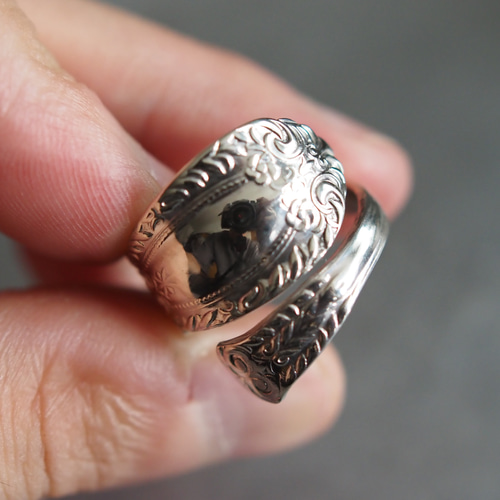 Spoon Ring K(Silver950製) シルバースプーンリング 古着・アンティーク 指輪・リング おねみ 通販|Creema(クリーマ) 14626201 Spoon Ring K(Silver950製) シルバースプーンリング 古着・アンティーク 指輪・リング おねみ 通販|Creema(クリーマ) 14626201
