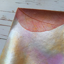 【ONLY ONE ART】アクセサリートレイ(ラメ/マルチ/スクエア)  天然の葉を用いるボタニーペインティング装飾　 2枚目の画像