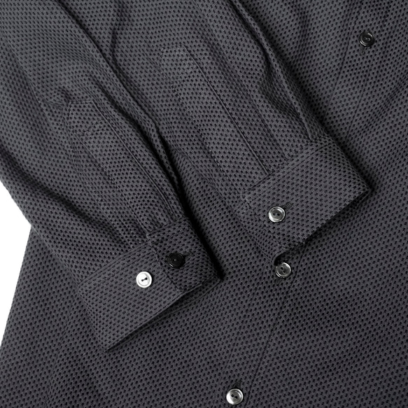 二色刺子コットンシャツ(黒チャコールグレー) / 知多木綿 4枚目の画像