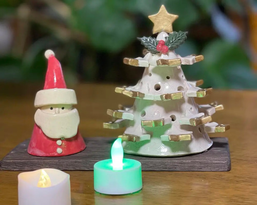 ツリーのキャンドルホルダー　陶器　陶芸　作品　サンタ　クリスマス ツリーのキャンドルホルダー 陶器 陶芸 作品 サンタ クリスマス ツリー