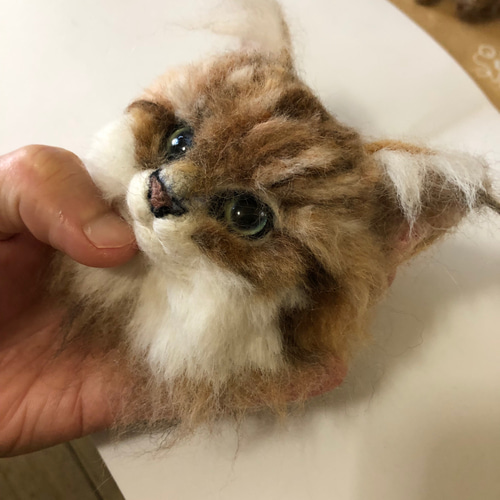 羊毛フェルト 猫 オーダー 壁掛け ブローチ 羊毛フェルト ダイヤ