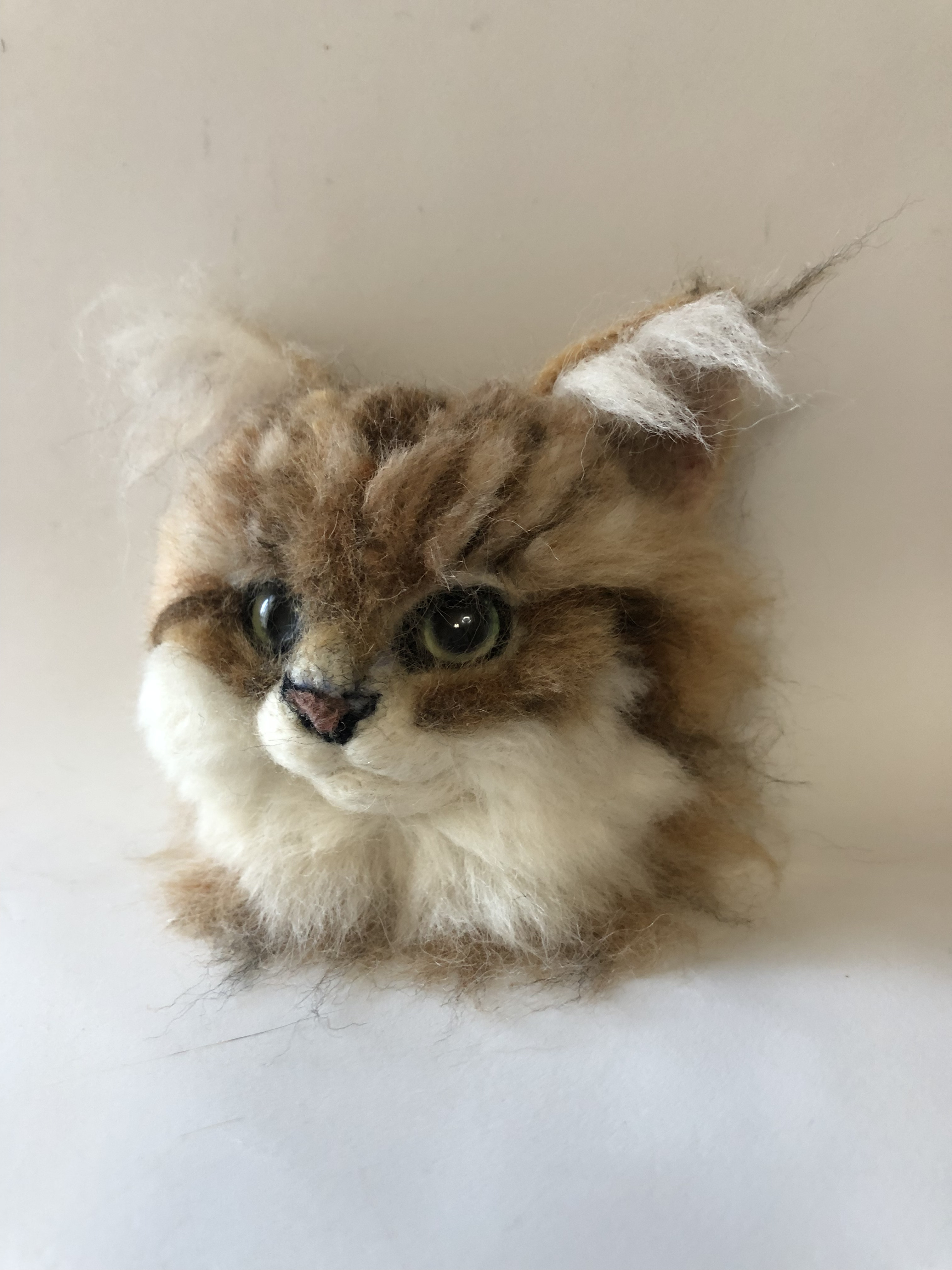羊毛フェルト　猫　オーダー　壁掛け　ブローチ