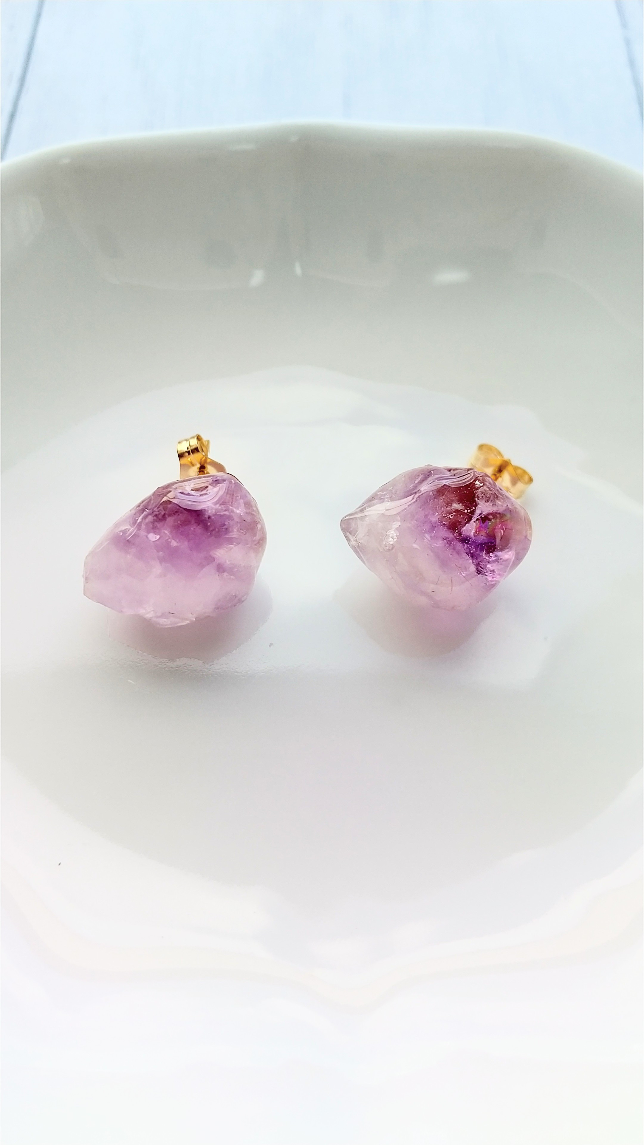 14kgf～真実の愛を守り抜く石　アメジストの原石のピアス～