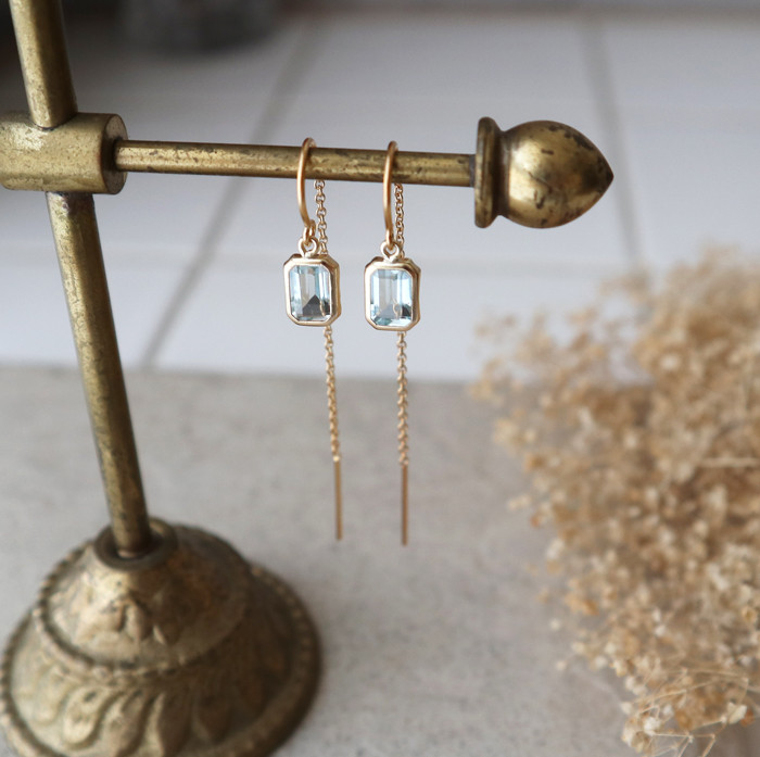 【14kgf】天然石ブルートパーズのチェーンフックピアス(レクタングルカット)＊11月誕生石