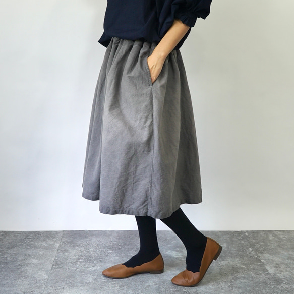 【福袋】刺繡上衣燈籠袖/藏青色+縮褶裙/灰色 第14張的照片