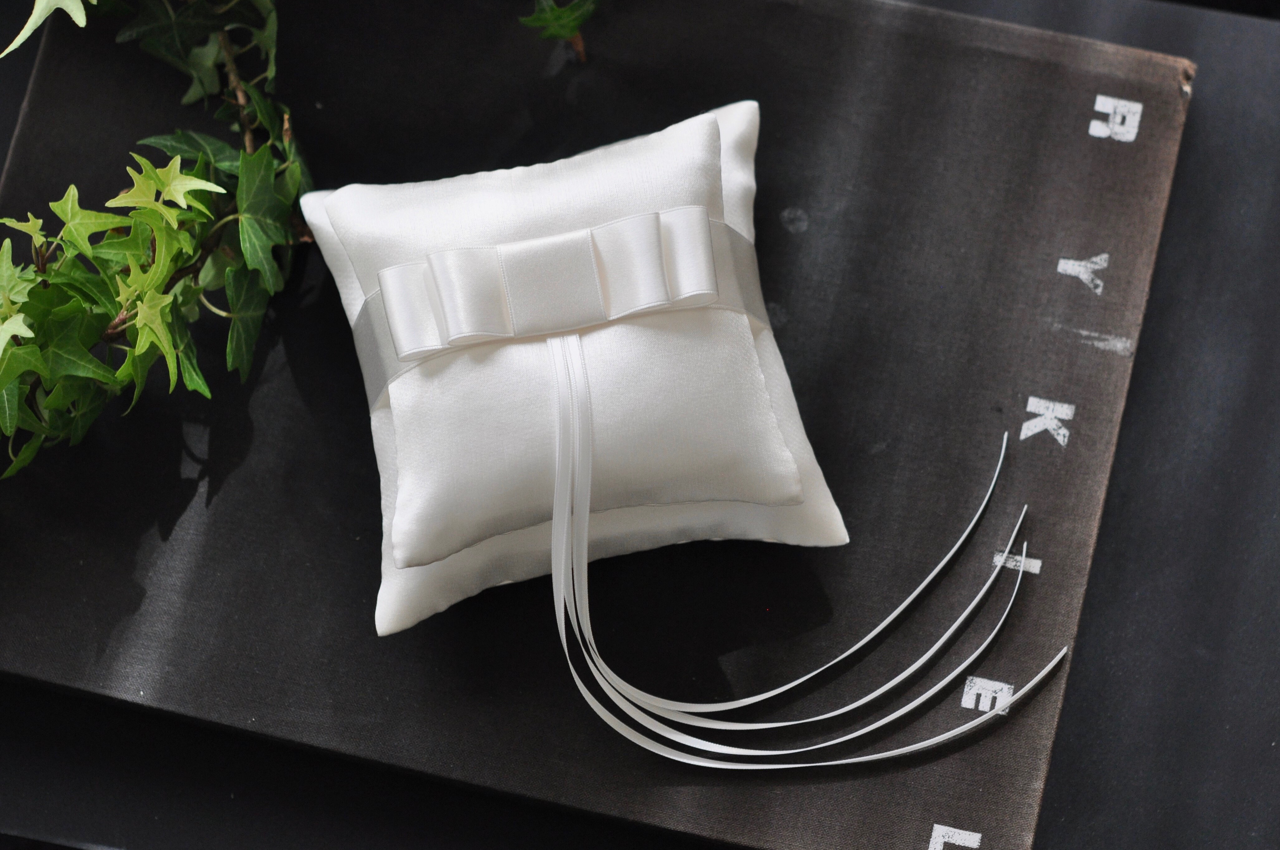 【再販】正装感のある雅なリングピロー　シルクコットン サテン