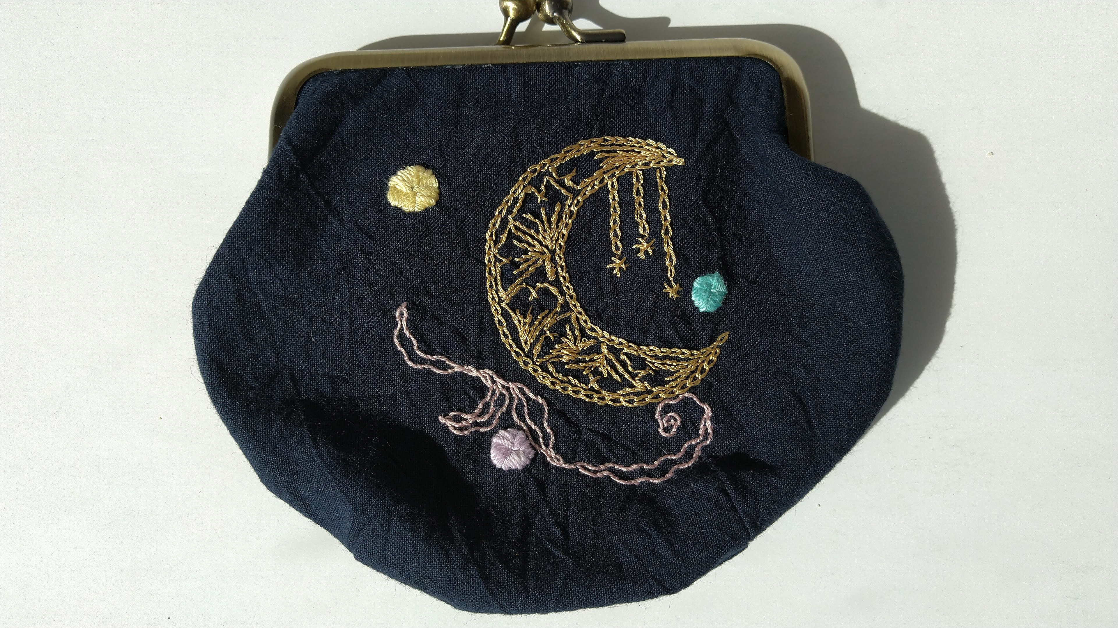 ともハンドメイド　刺繍パンダがま口プラス８個