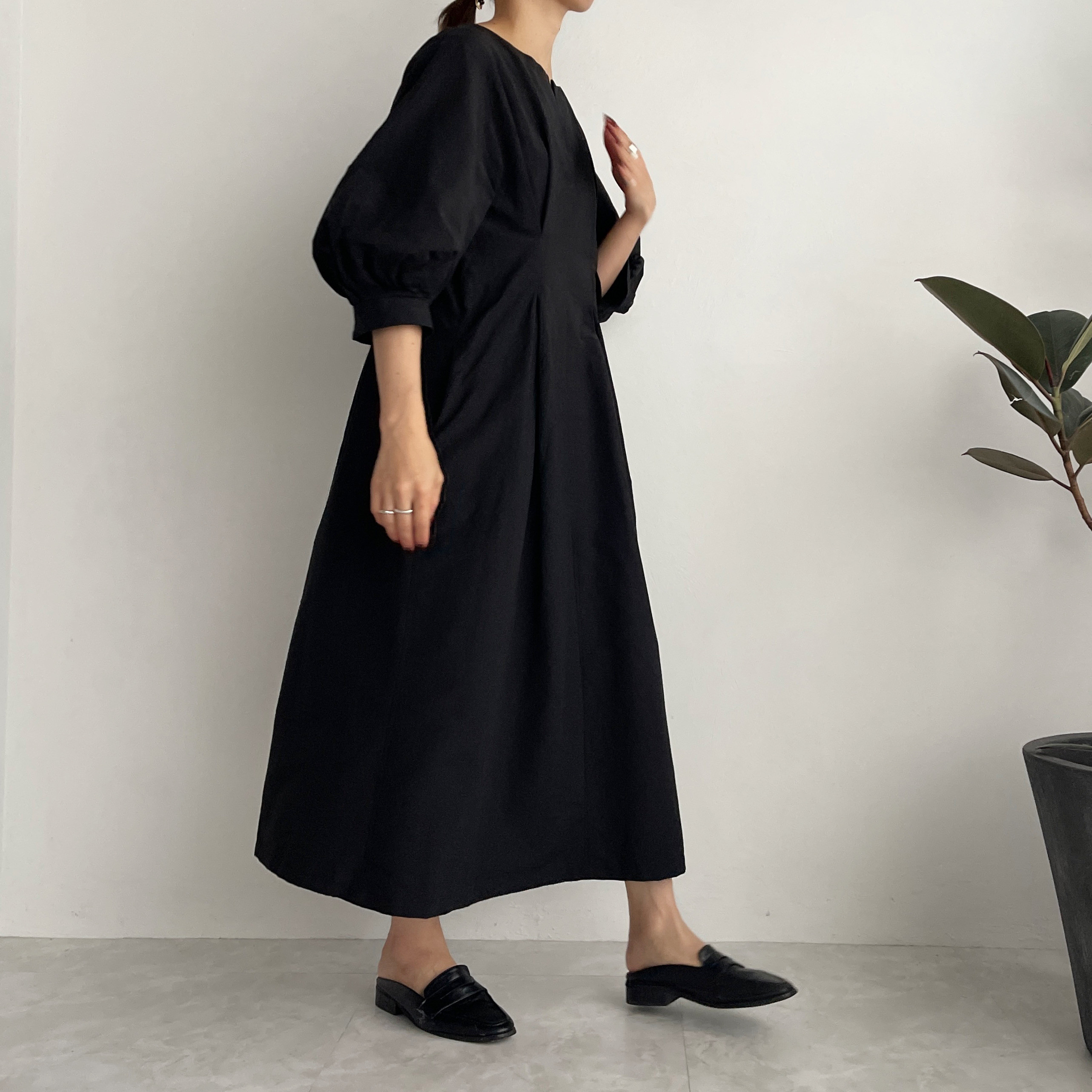 パフスリーブスリットネックワンピース(卒業式、入学式、結構式等オススメ)(ブラック)
