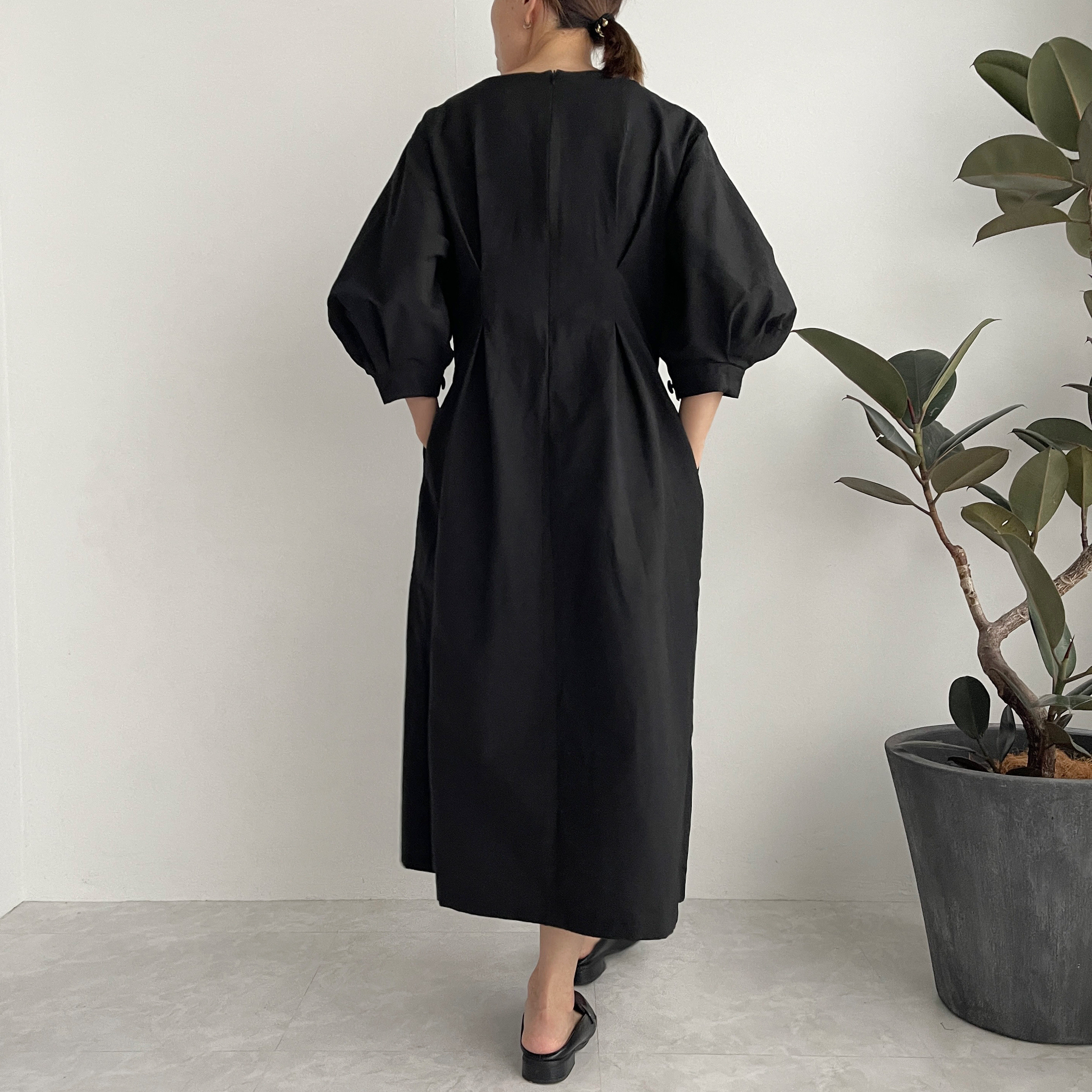 パフスリーブスリットネックワンピース(卒業式、入学式、結構式等オススメ)(ブラック)