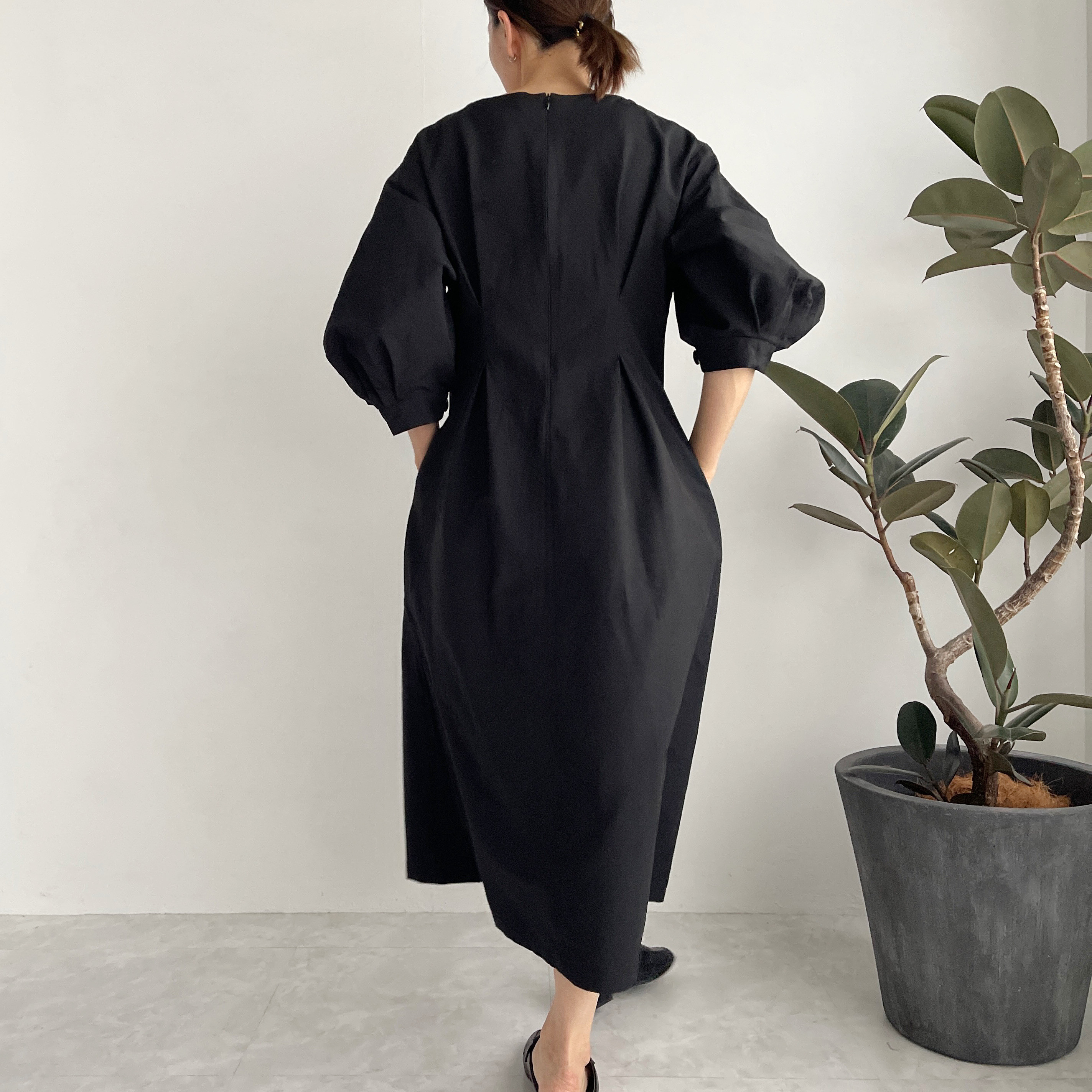 パフスリーブスリットネックワンピース(卒業式、入学式、結構式等オススメ)(ブラック)