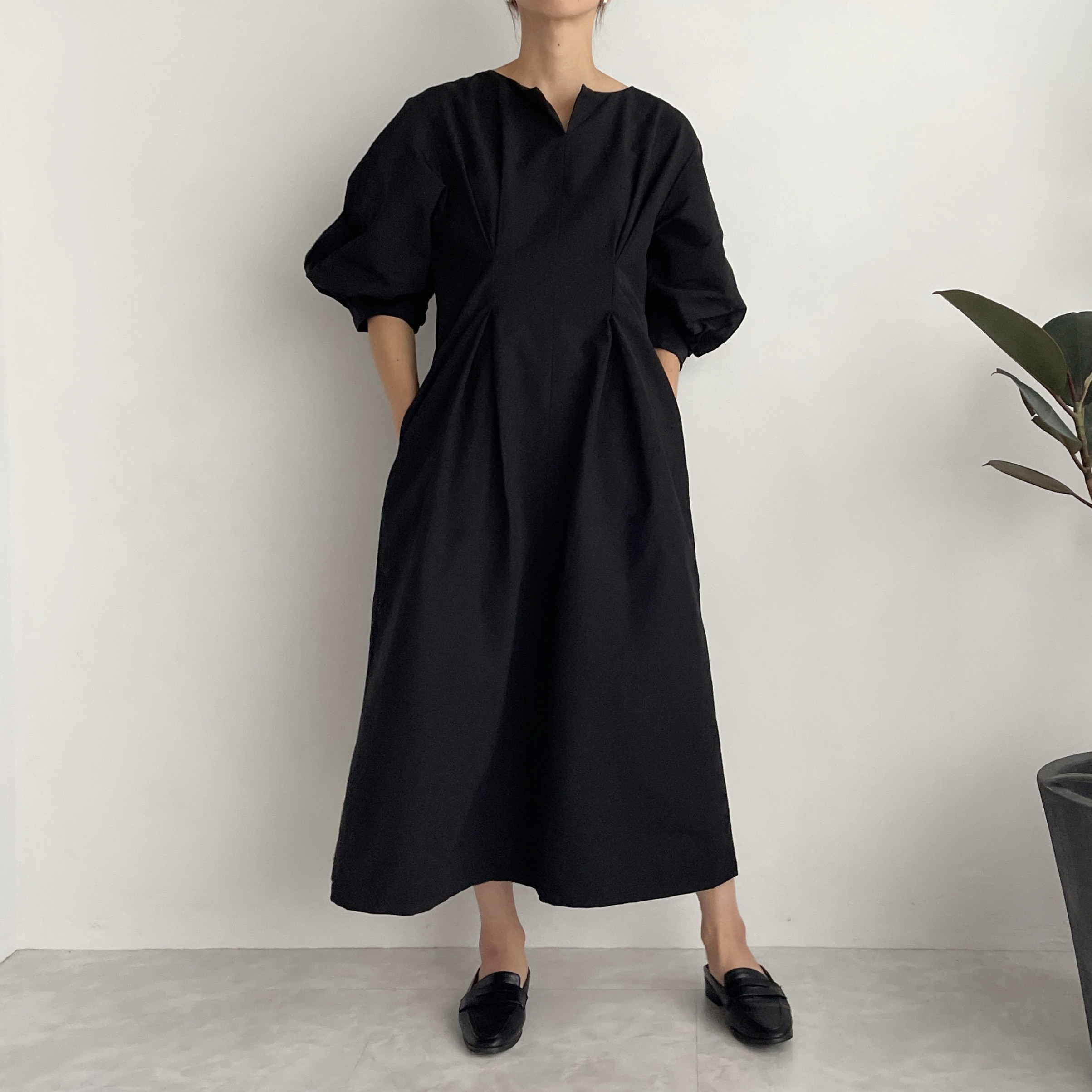 パフスリーブスリットネックワンピース(卒業式、入学式、結構式等オススメ)(ブラック)