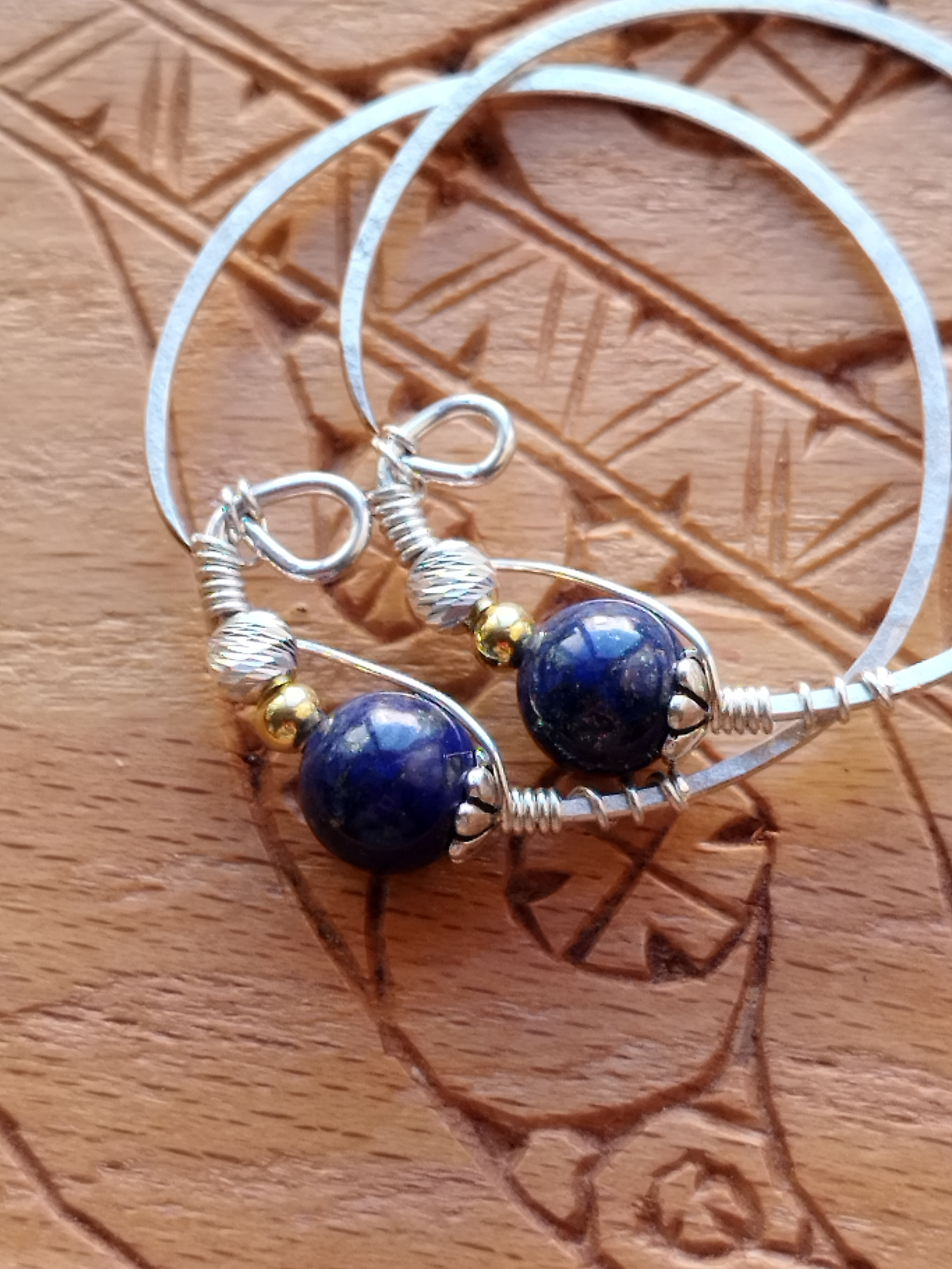 [受注製作]nociw kanto（星空）のニンカリ（アイヌの耳飾り・ピアス）ラピスラズリ