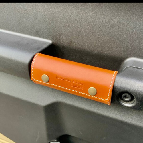 【⭐︎】ジムニーJB64/JB74用レザー用品2点 189db61127ac8cead6eeba351309b5