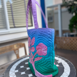 ハワイアンキルト　ハイビスカスの大きめトートバッグ　ブルーグラデーション受注製作 5枚目の画像