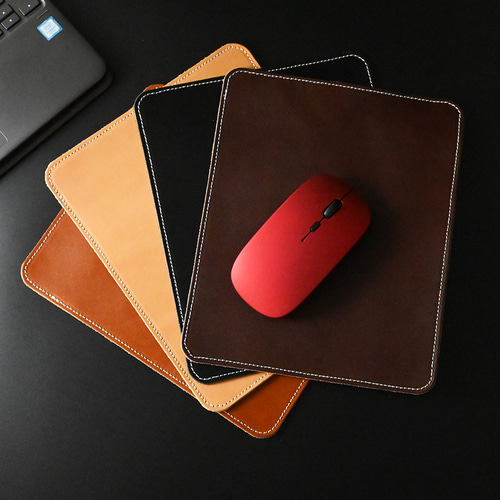 珍品！GUCCI レザーマウスパッド 箱付き プレゼントにも MADE IN JAPAN】レザーマウスパッド（モバイル関連） | TAKEO KIKUCHI