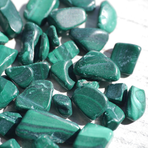 ☆特選一連☆心身の癒しに優れた石♡【天然マラカイト『孔雀石