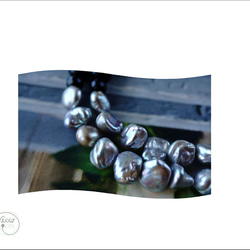 オニキスと淡水ケシパールのネックレス 2枚目の画像