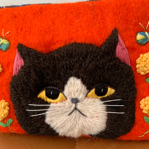 黒猫さん刺繍 羊毛フェルト生地のポーチ その他バッグ はな
