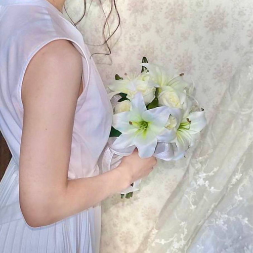 布花 白百合のブーケ  ウエディング ブーケ 布花- 染花-手染め 白百合とバラのクラッチブーケ その他オーダーメイド Green-Rose 通販