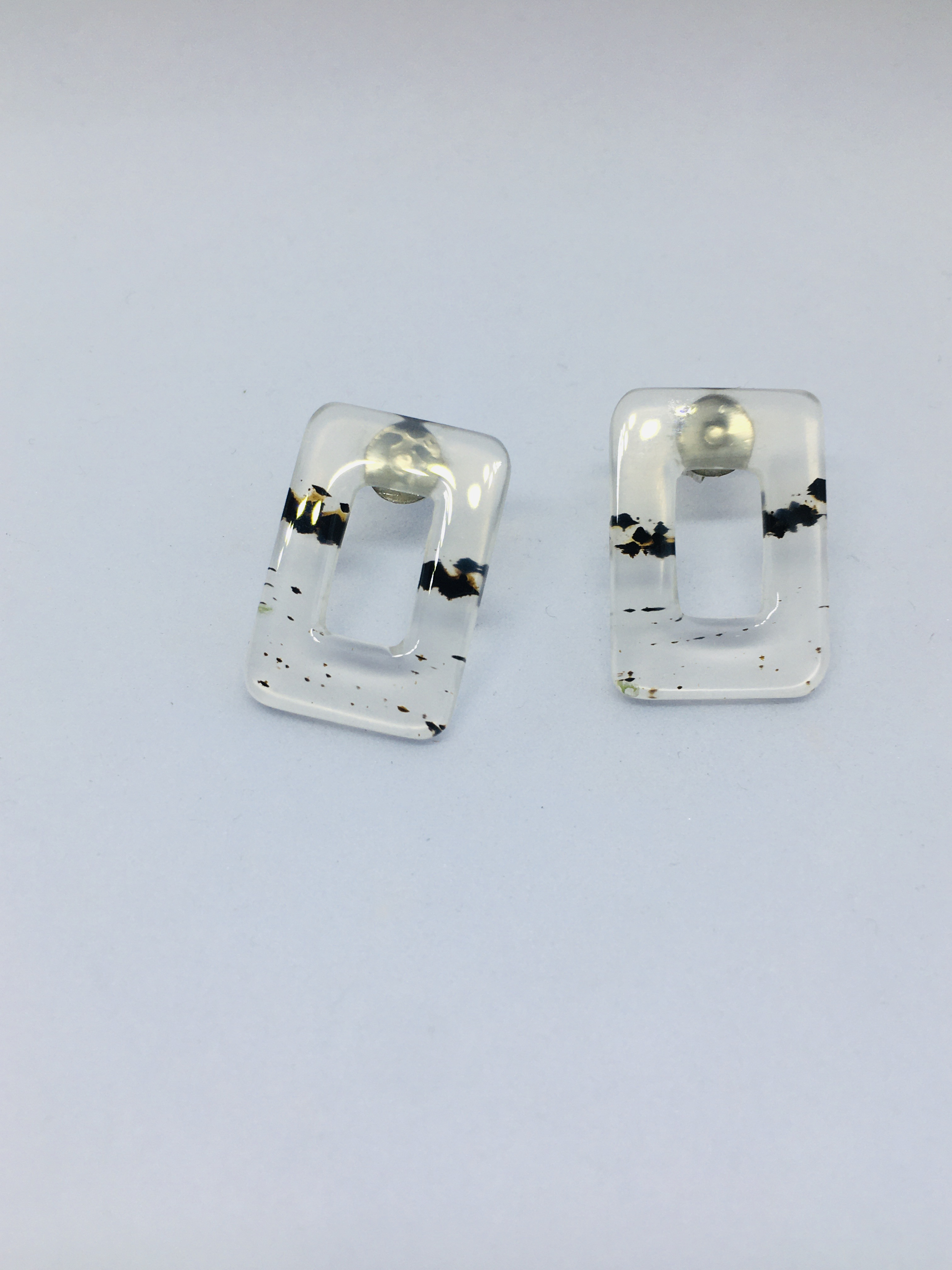 スクエアの天然石ピアス