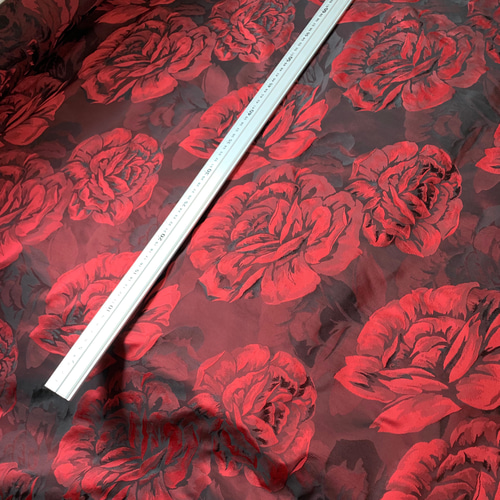 【美品】絹　薔薇地模様　薔薇柄　洋裁生地【タグ付き】 美品】絹 薔薇地模様 薔薇柄 洋裁生地【タグ付き】