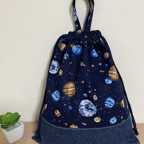 持ち手付き巾着袋  上靴入れ   銀河惑星柄×ブラック 持ち手付き巾着袋 上靴入れ 銀河惑星柄×ブラック 持ち手付き巾着袋
