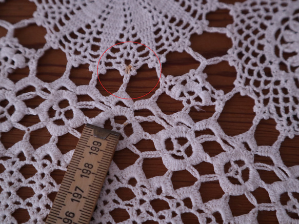 フランスの手仕事/アイボリー色 繊細な手編みクロッシェ 大判サイズのラウンドレース (ヴィンテージ  レース） 20枚目の画像