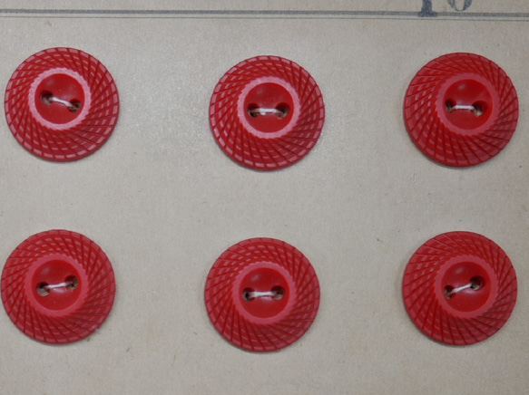 フランスプラスチックデザインボタンS（レッド/T6）   3個セット 7枚目の画像