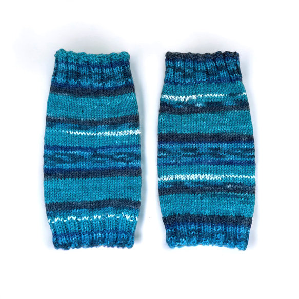 【再販】袖口から柄が…ハンドウォーマー［ブルーグリーン］指なし手袋　手袋　手編み 2枚目の画像