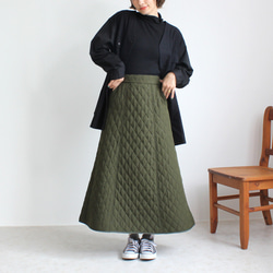 ｴﾄﾗﾝｾﾞꕤ印象的なキルティング素材で美しいAラインのロングスカート 防寒 et5538 5枚目の画像