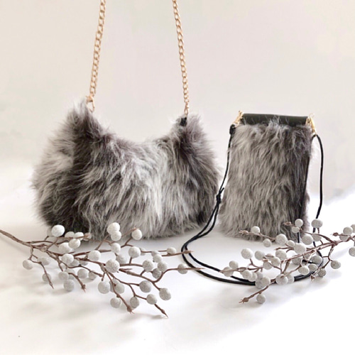 新春福袋2025】グラデーションロングファーのチェーンバッグ＆スマホ  