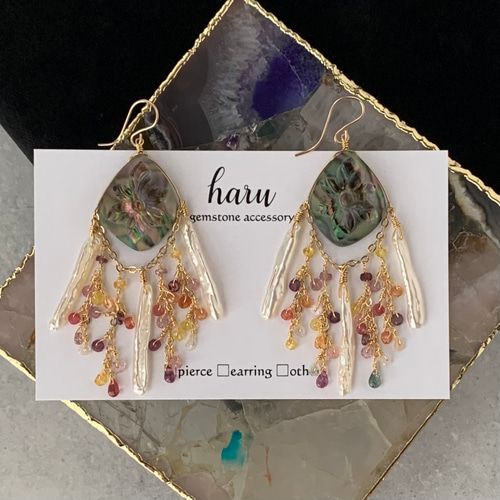 天然石ファンシーシェイプフラワーカービングのピアス14kgf 天然石ファンシーシェイプフラワーカービングのピアス14kgf 天然石