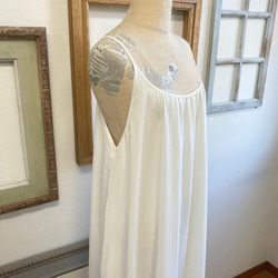 Sale price ★ 前後兩面穿❤️ 透視雪紡和緞面吊帶背心連衣裙 白色（L 到 LL 均碼） 第5張的照片