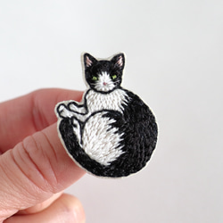 エキゾチックショートヘア 灰白 猫刺繍ブローチ ブローチ Homietoby