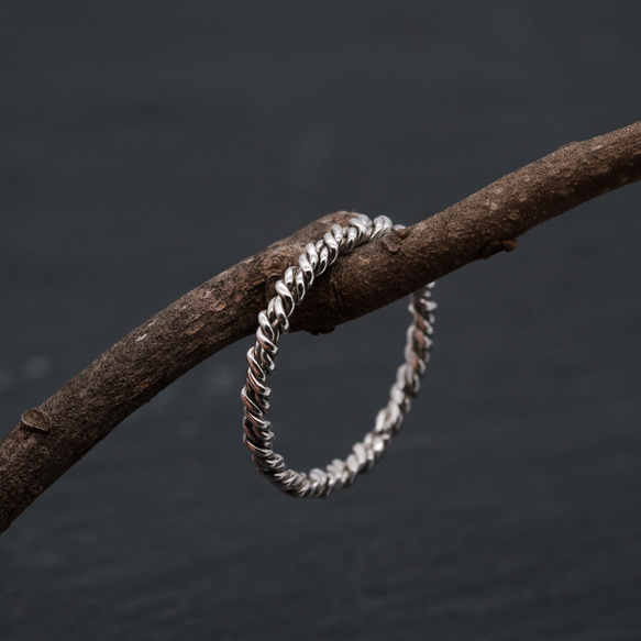 「TURU」twisted ring silver 【〈蔓〉ツイスト シルバー リング】 6枚目の画像