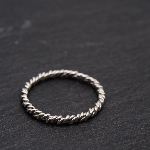 「TURU」twisted ring silver 【〈蔓〉ツイスト シルバー リング】 5枚目の画像