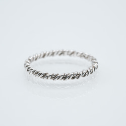 「TURU」twisted ring silver 【〈蔓〉ツイスト シルバー リング】 2枚目の画像