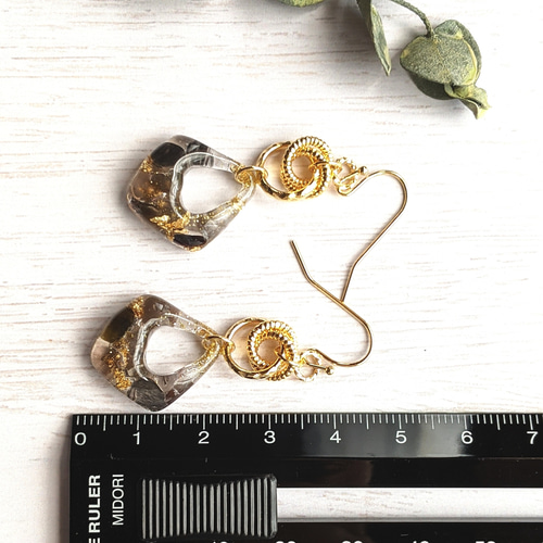 大地の力を宿す天然石【スモーキークォーツ】のオルゴナイトとリングの