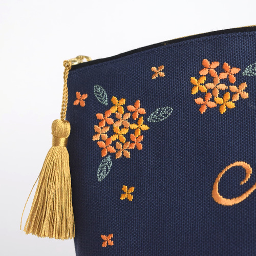 tomotomo♡ ウエイト枠 刺繍イニシャルポーチ♡ tomotomo様 専用♡ ウエイト枠 刺繍イニシャルポーチ♡