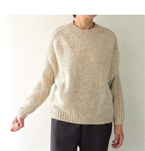 秋冬　手編み　ドロップショルダーセーター「Machinami sweater」ーSand（サンド） 2枚目の画像