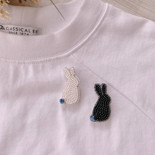 受注製作＊ビーズ刺繍ブローチ【うさこさん/ホワイトタイプ
