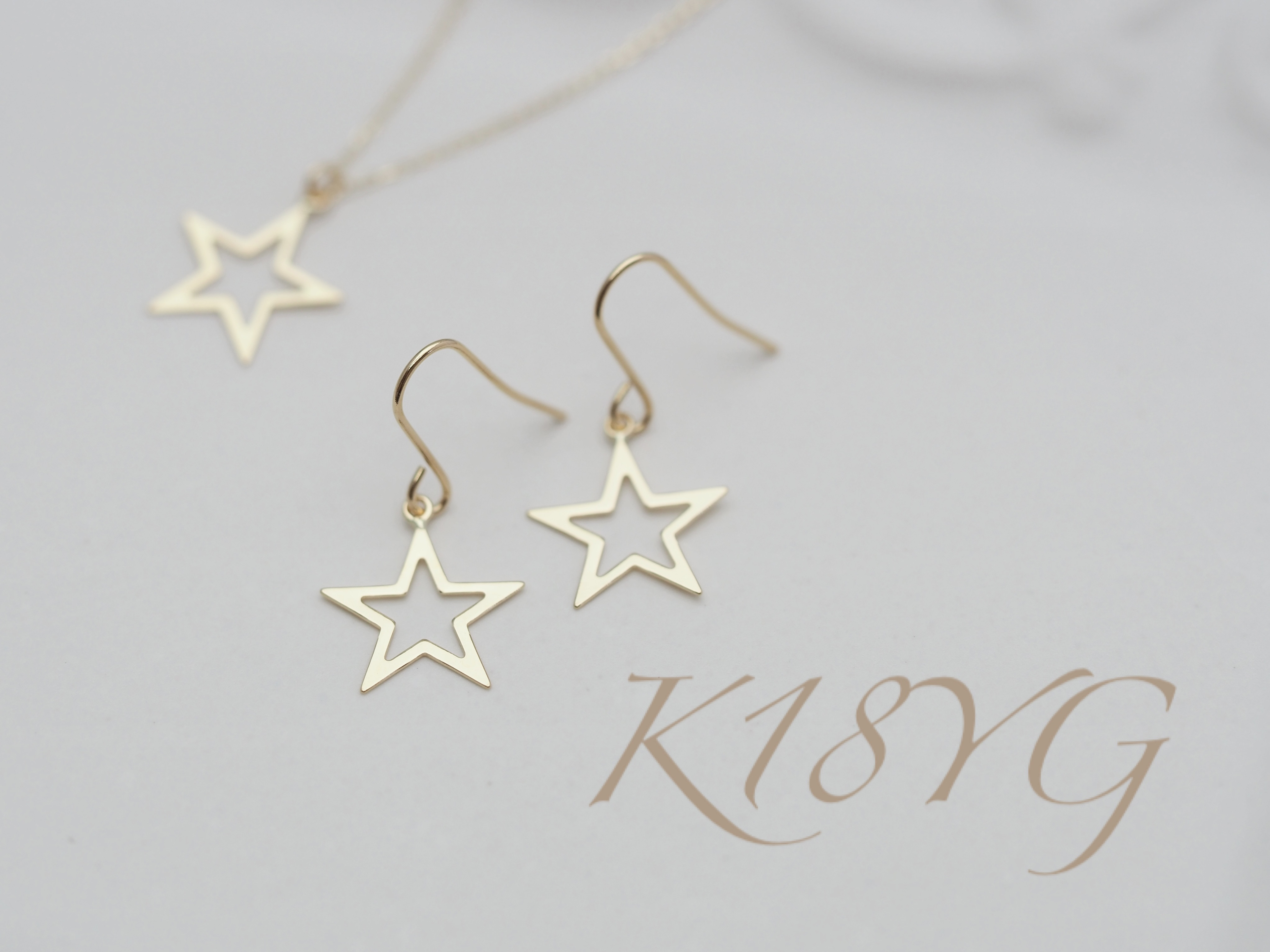 ～星ふるピアス～  No.3395  K18 地金 ピアス 15,840円